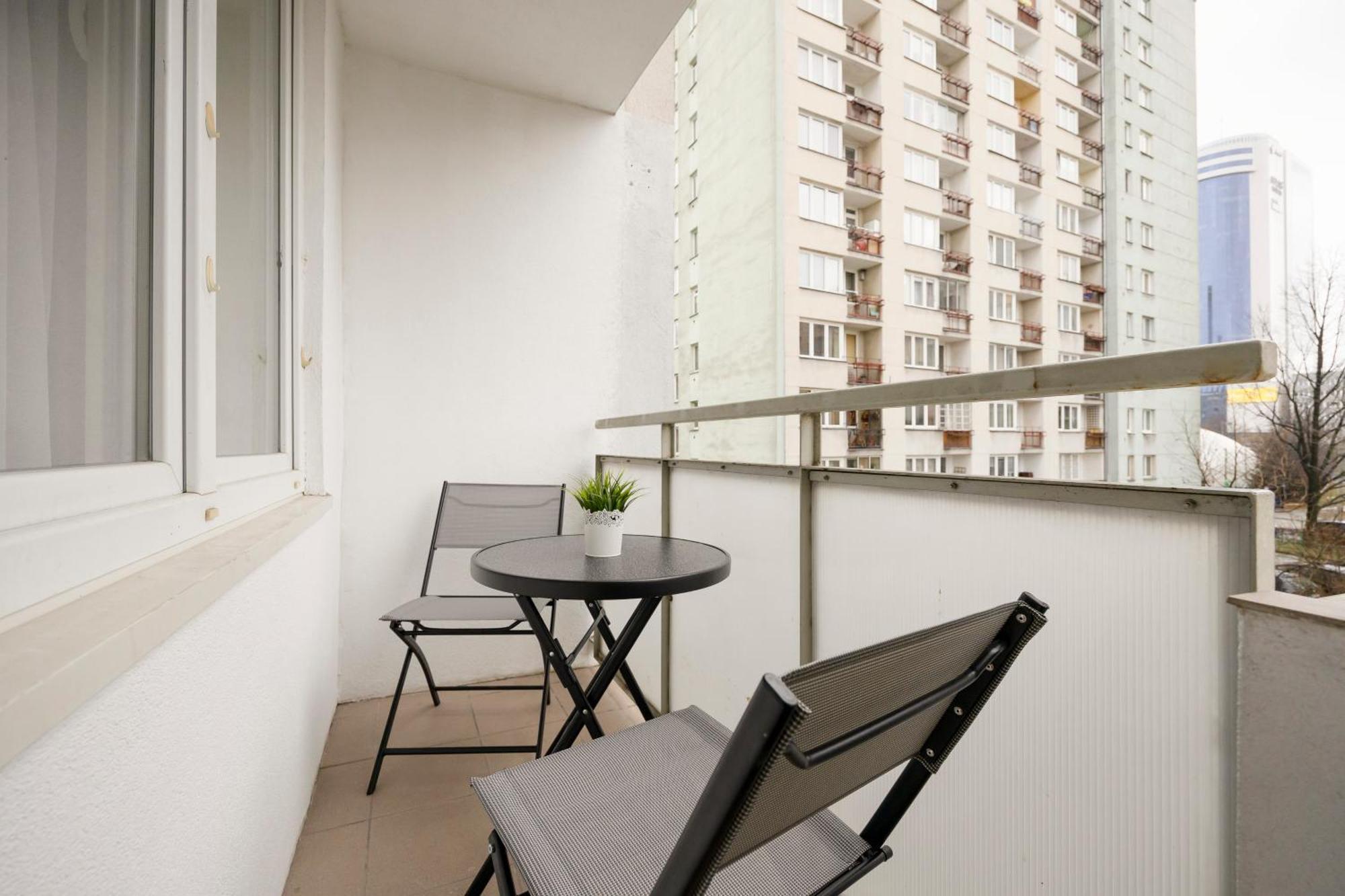 Comfortable Apartment Warsaw Wola & Balcony By Noclegi Renters Exterior photo